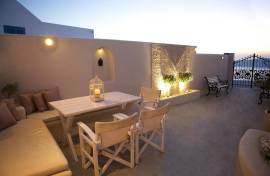 Luxury 3 Bed Villa For Sale in Santorini