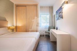 1 Bedroom Apartment with Pool and Garage 1 Bedroom Apartment with Pool and Garage