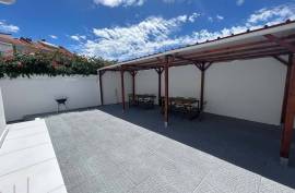 2 Deanator villas, with patio of 60m2 sold together, Help