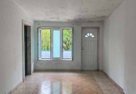 Excellent Opportunity in Porto Salvo, 5 Bedroom House