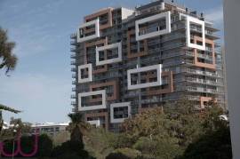Fantastic T1 with swimming pool, parking, balcony and concierge 150 meters from the beach