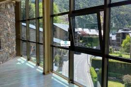 Spectacular duplex penthouse with mountain design in the privileged area of Les Bons (Encamp - Andorra)