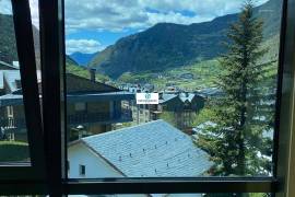 Spectacular duplex penthouse with mountain design in the privileged area of Les Bons (Encamp - Andorra)