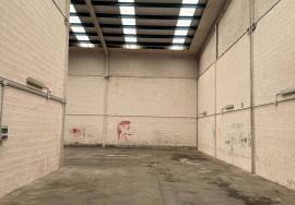 Incredible Opportunity in the Granada Industrial Estate! Industrial Warehouse with All the Comforts