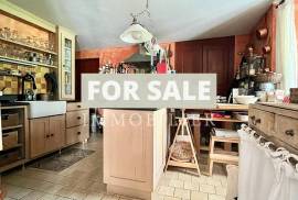 Exceptional Property with Guest Gite and Land Exceptional Property with Guest Gite and Land
