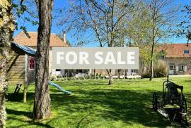 Exceptional Property with Guest Gite and Land Exceptional Property with Guest Gite and Land