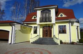 Detached house for rent in Jurmala, 290.00m2