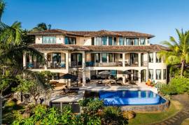 Villa Esperanza Beachfront: Oceanfront House For Sale in None