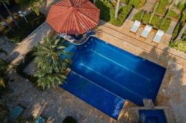 Drift Away Lodge: Near the Coast Hotel/Resort/Hostel For Sale in Playa Avellanas