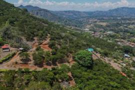 Project La Ceiba, Lot #1: Panoramic Views and Refreshing Microclimate
