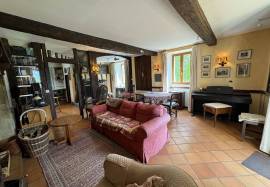 Charming Gascon Farmhouse with Pool, Lake & Mountain Views