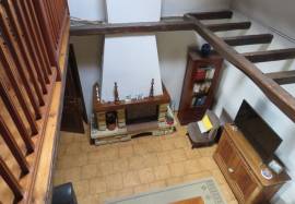 Old house for sale, 8 rooms - Boulogne-sur-Gesse 31350