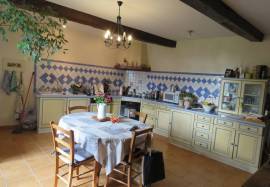 Old house for sale, 8 rooms - Boulogne-sur-Gesse 31350