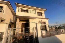 Detached, Four-bedroom house with pool for rent in Pyla area