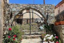 Traditional, Three-Bedroom House for Sale in Agioi Vavatsinias Village,Larnaca