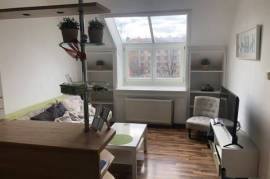 Ideal attic flat in great residential area