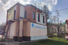 Продам отдельно стоящее здание с земельным участком в г. Новоуральске.