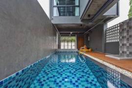 Luxurious Three-Story Loft-Style House in Rawai Area