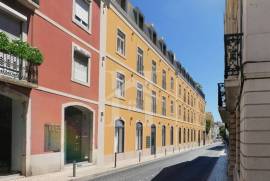 Apartamento T2 em Lisboa com garagem e arrecadação