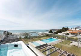 Apartment in Nazare with private rooftop | Silver Coast Portugal