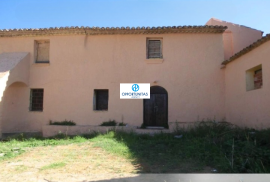 Centennial stone farmhouse with 75 hectares, vineyards and historic houses to rehabilitate in San Pere de Ribes - Sitges (Barcelona)