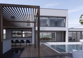 4-Bedroom Modern Villa - 1 ha of Land - Funchal, Lagos, Portugal
