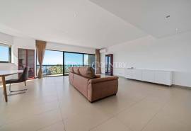Exquisite 3-bedroom apartment with panoramic sea views at Praia de Forte Novo