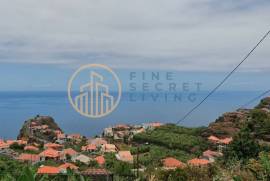 House to Recover on a plot of 790m2 - Cabouco, Ribeira Brava
