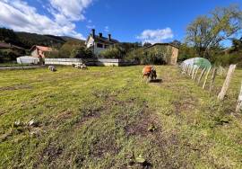 Unique opportunity to acquire a plot of land in the Sámano-Helguera neighborhood!