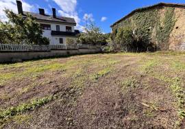 Unique opportunity to acquire a plot of land in the Sámano-Helguera neighborhood!