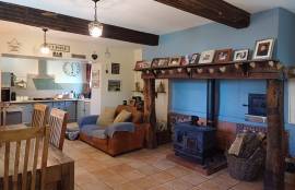 Charming country house with swimming pool, view of Pyrenees and separate gite