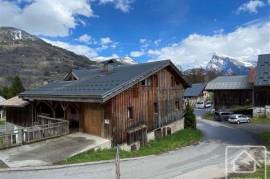 9 bedroom farmhouse renovated in 2008 composed of a 6 bedroom chalet, 2 bedroom apartment plus independent studio in sought after hamlet, at the edge of Morillon village