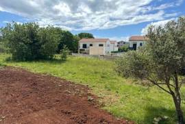 ATTRACTIVE BUILDING LAND WITH SEA VIEW, IN A QUIET LOCATION!