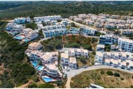 Very well located building Plots in Salema