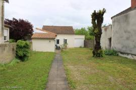 €145000 - 2-bedroom bungalow