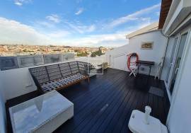 Duplex apartment, 316m2, 4 bedrooms, terraces, view, parking, elevator, Santo Antonio