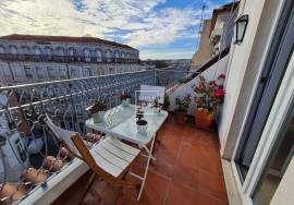 Duplex apartment, 316m2, 4 bedrooms, terraces, view, parking, elevator, Santo Antonio