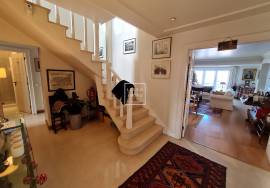 Duplex apartment, 316m2, 4 bedrooms, terraces, view, parking, elevator, Santo Antonio