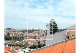 Duplex apartment, 316m2, 4 bedrooms, terraces, view, parking, elevator, Santo Antonio