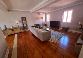 Duplex T4 231m2 renovated, view, parking, Estrela