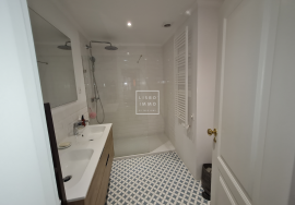 Duplex T4 231m2 renovated, view, parking, Estrela