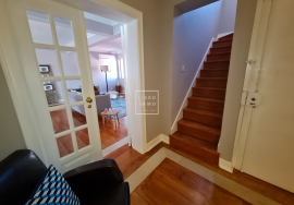 Duplex T4 231m2 renovated, view, parking, Estrela