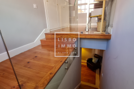 Duplex T4 231m2 renovated, view, parking, Estrela