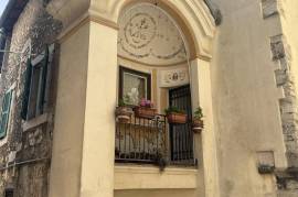 House Containing 2 Apartments for sale in Veroli Lazio Italy