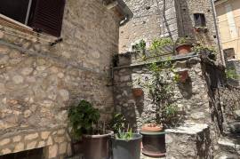 House Containing 2 Apartments for sale in Veroli Lazio Italy
