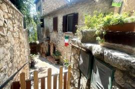 House Containing 2 Apartments for sale in Veroli Lazio Italy