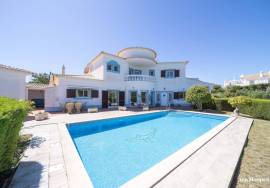 Tranquil Villa with Swimming Pool and Sea Views on Golf Resort