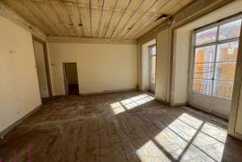 Discover a unique investment opportunity in the heart of Setúbal!