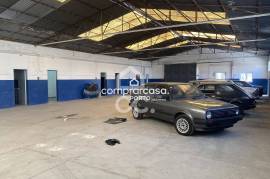Industrial Warehouse for Sale in São Félix da Marinha