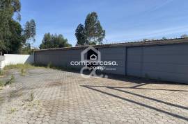 Industrial Warehouse for Sale in São Félix da Marinha